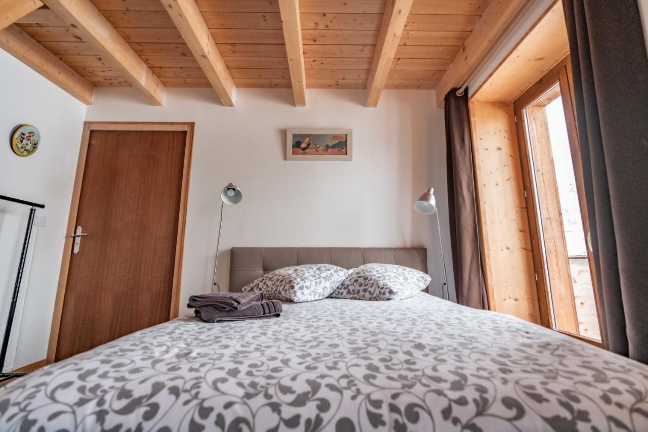 Le Saint Jo Bed & Breakfast La Feclaz Bagian luar foto