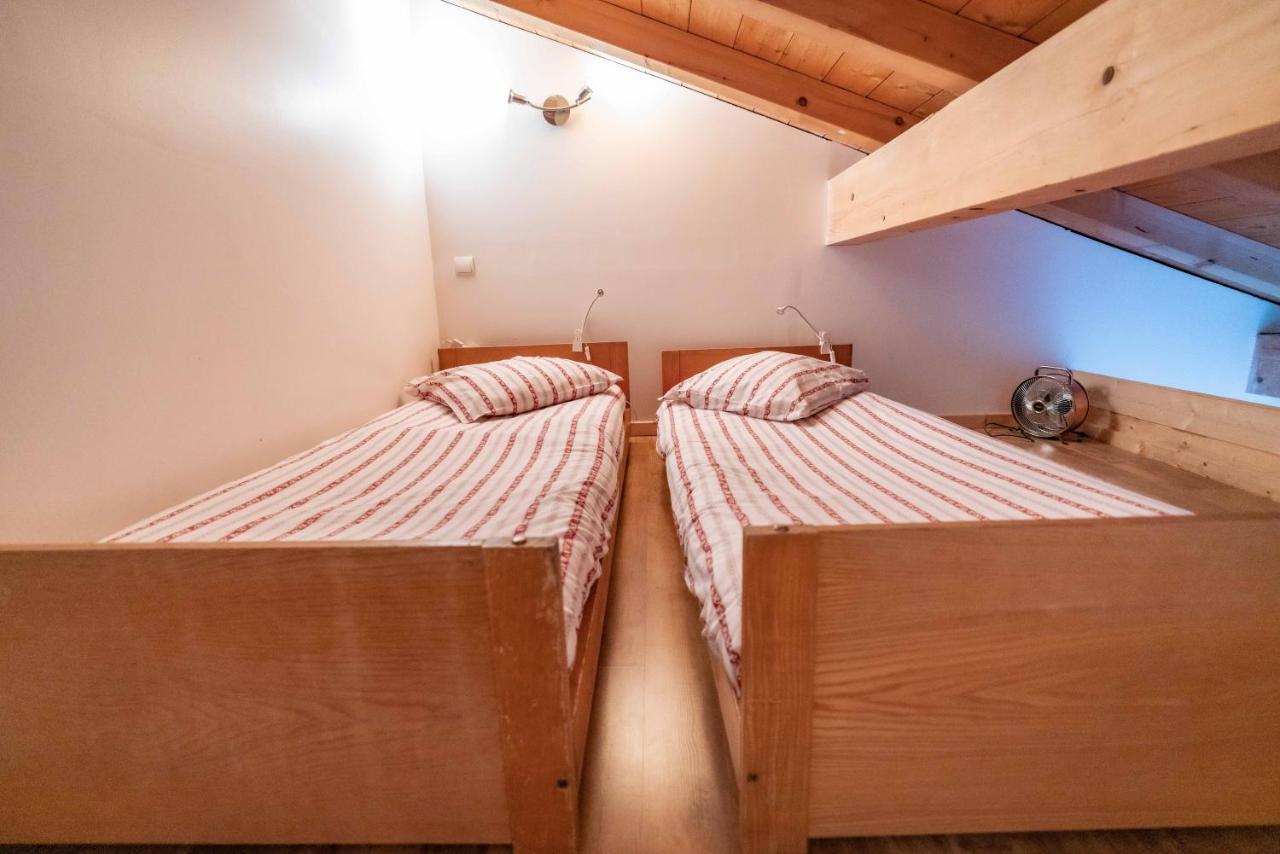 Le Saint Jo Bed & Breakfast La Feclaz Bagian luar foto