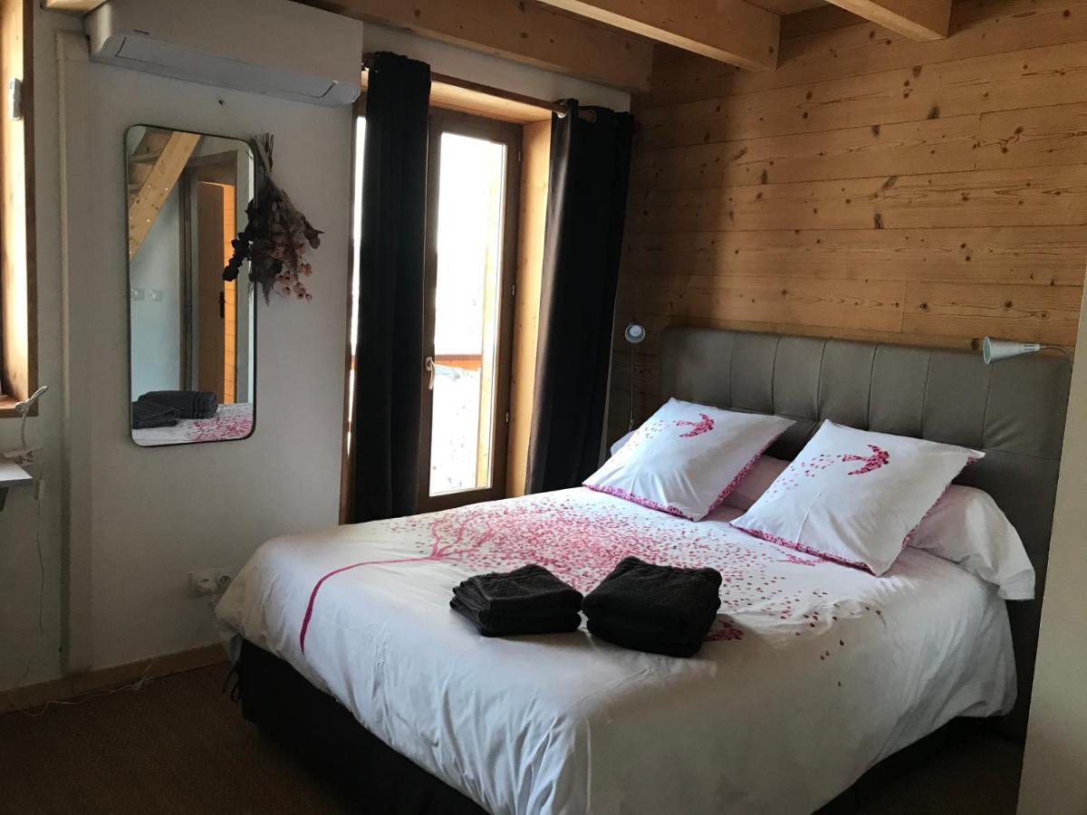 Le Saint Jo Bed & Breakfast La Feclaz Bagian luar foto